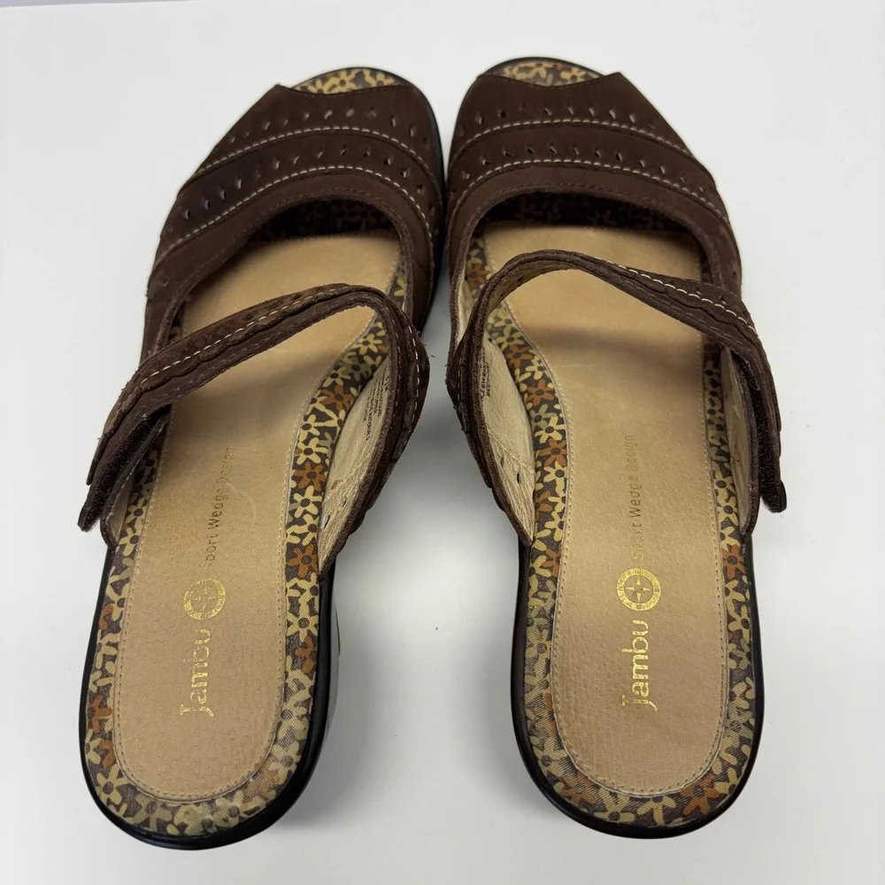 Jambu Touring Wedge Sandals 8.5M Brown Suede Peep Toe Floral Comfort Boho